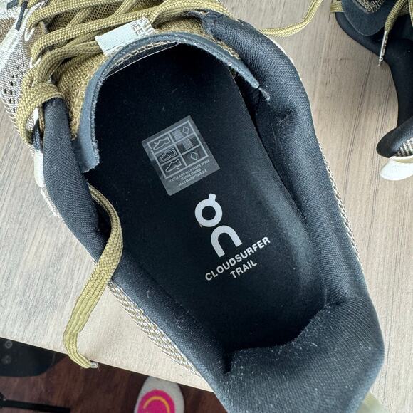 On Cloudsurfer Trail Running Shoe Hunter/Ice Womens size 10 - Picture 4 of 10